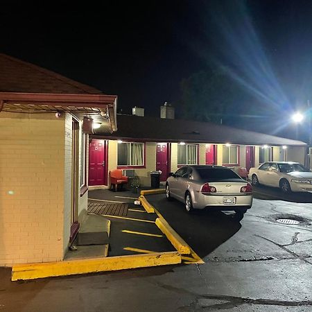 Deluxe Inn Motel Detroit Exterior foto
