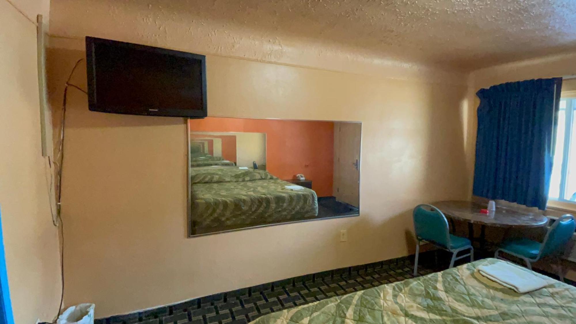 Deluxe Inn Motel Detroit Exterior foto